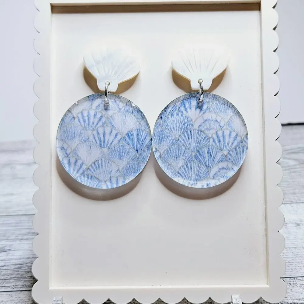 Handcrafted acrylic seashell
